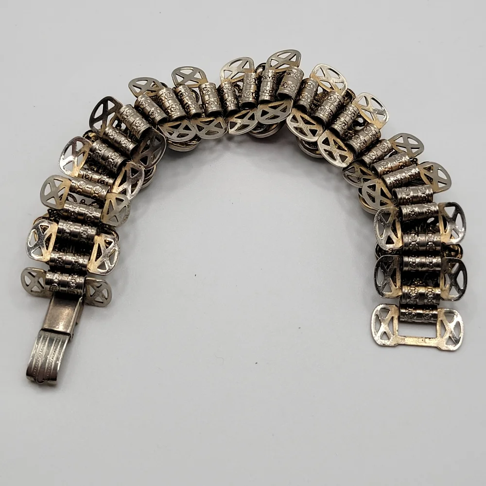 VTG Moroccan Style Multicolored Carved Cabochons Bracelet, Book Chain, Unsigned - Picture 2 of 7
